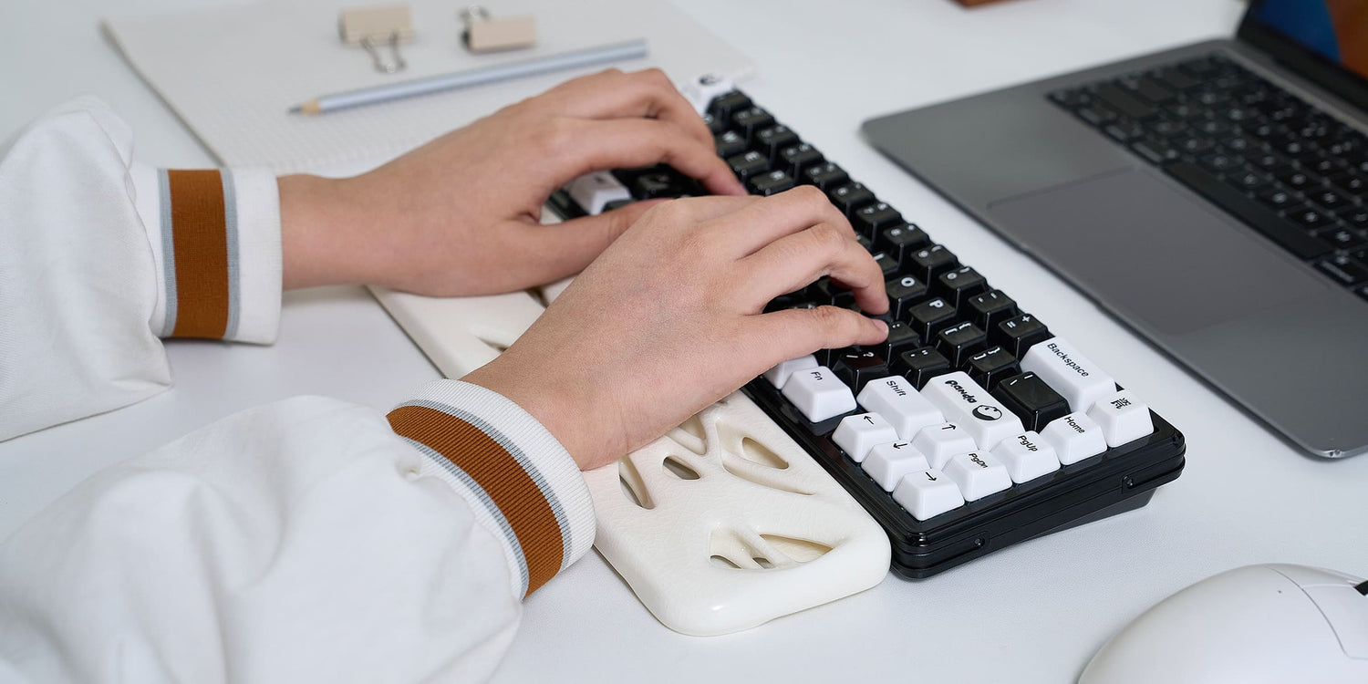 Cerakey cermic wrist rest