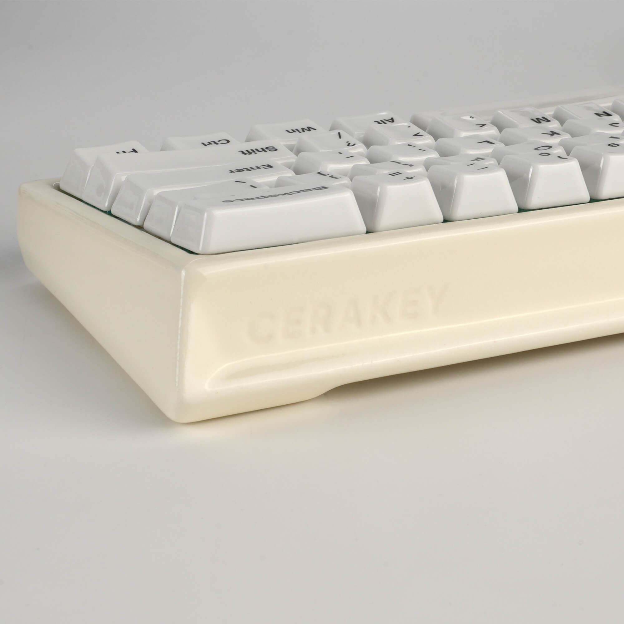 Peak 60 Ceramic Keyboard Case Kit