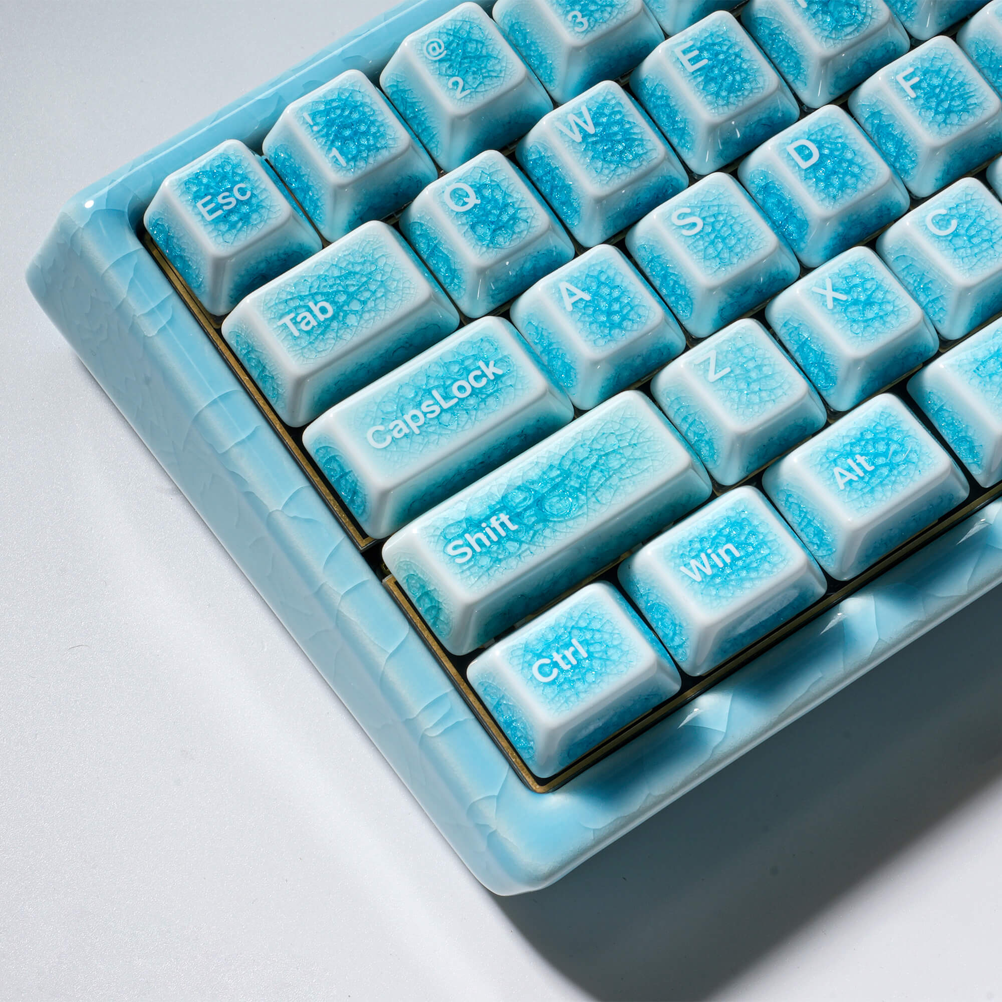 Peak60: GH60とマグネット式キーボードに最適なセラミックケース