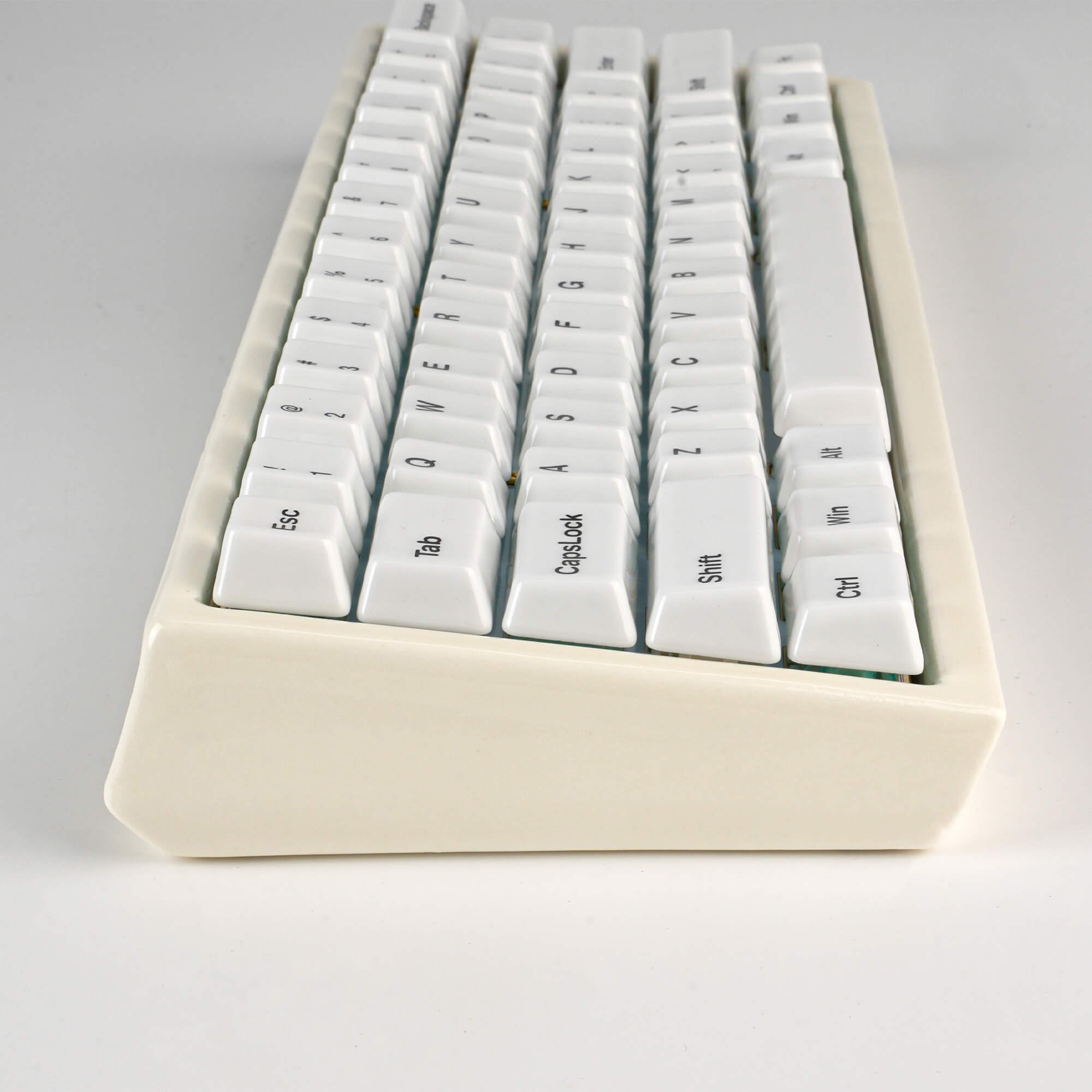 60 REDUX ホワイトキーボードケース Amazon.co.jp: Tofu60 Redux Aluminum case 60％キーボードケース DZ60